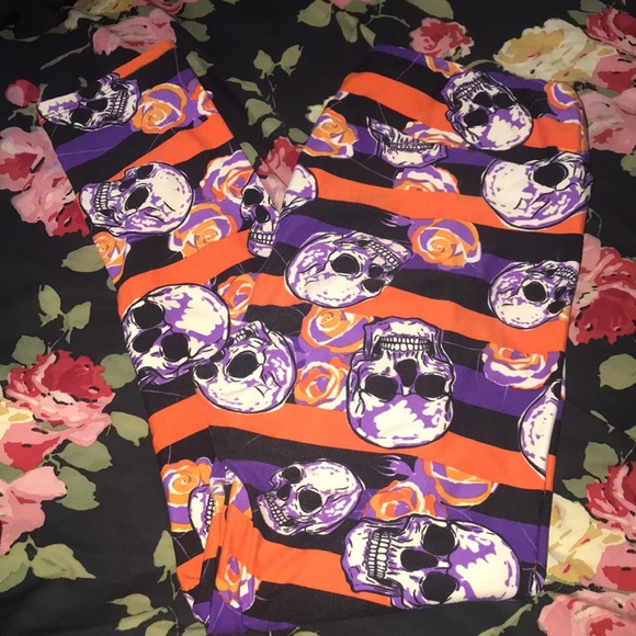 LuLaRoe Pants - 🖤🧡💜LULAROE UNICORN SKULLS STRIPED SIZE TC💜🧡🖤